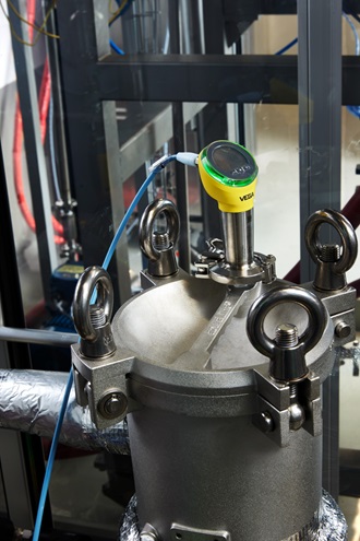 Tri-Clamp-Verbindungen an einem einem VEGA-Sensor